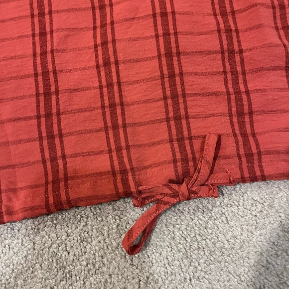 Just Be 3/4 Sleeve Air Flow V-neck Top - Picture 2 of 9